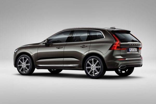 ボルボ　新型XC60を発売　リヤイメージ