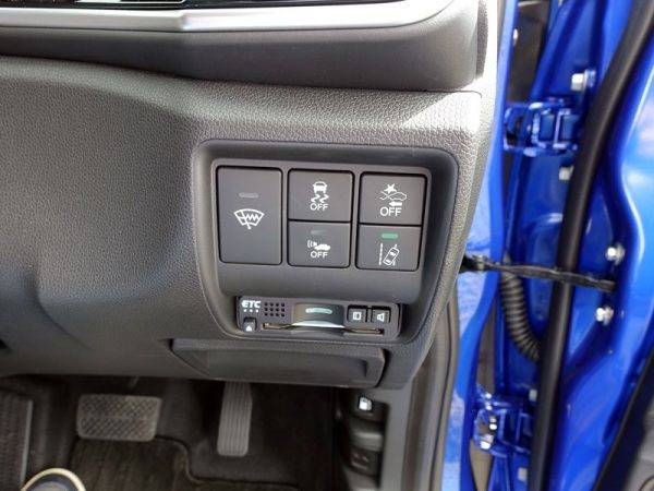 ホンダ　グレイスをマイナーチェンジ　ホンダセンシングスイッチ