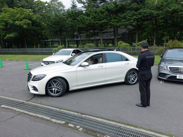 メルセデス・ベンツ　Sクラス　マイバッハ　試乗　リモートパーキング