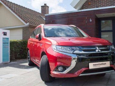 三菱 「アウトランダーPHEV」を活用した電力系統安定化サービス実証実験開始