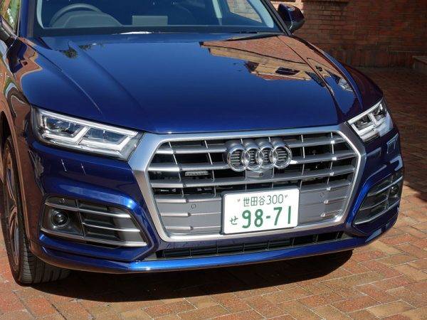 アウディQ5&SQ5試乗記 フロントグリル