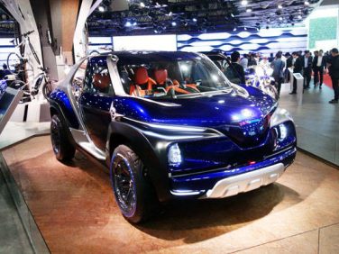【東京モーターショー2017】ヤマハ SUV「クロスハブ・コンセプト」 バイクのような四輪車「MWC-4」