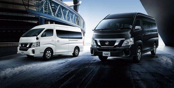 日産　NV350キャラバン　2.5Lガソリンエンジン　4WD