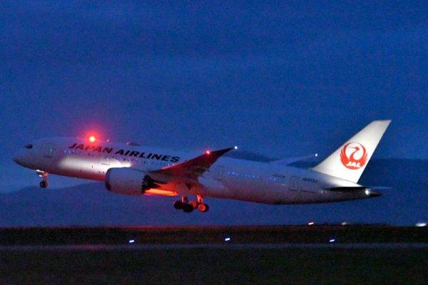 スバル　ボーイング787　中央翼体感フライト