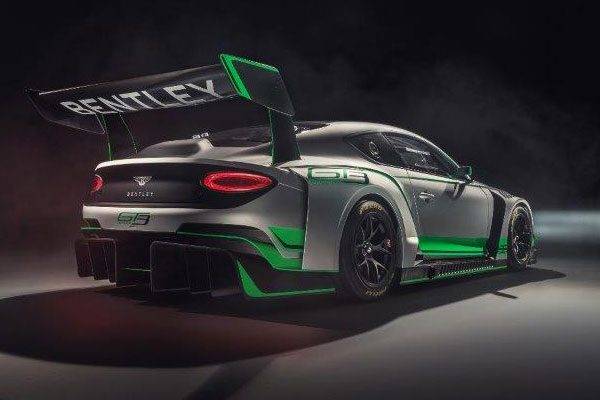 ベントレー　コンチネンタルGT3　リヤイメージ