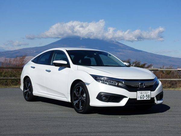 クルマと過ごす日々 vol.10　ホンダ　シビック　セダン