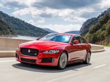 ジャガーXEの2018年モデルがデビュー。スポーツグレード「SV PROJECT 8」も受注開始
