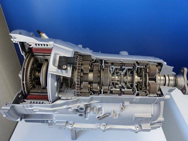 ZF 　試乗会　P2タイプ8速AT