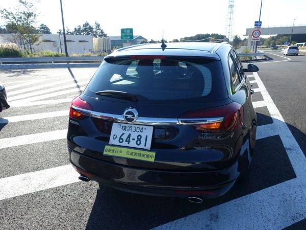 ZF　試乗会　オペル・インシグニア　レベル2自動運転