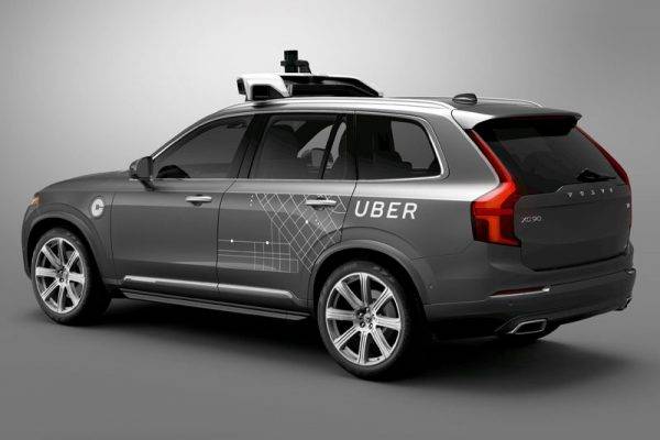 ボルボ ウーバーテクノロジーに自動運転車を販売 XC90