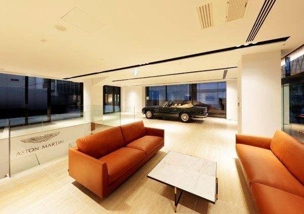 アストンマーチン　The House of Aston Martin Aoyama　店内風景
