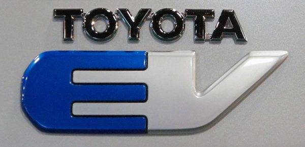 トヨタ　EVエンブレム