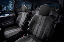 トヨタ　スペイド特別仕様車 F“QueenⅢ”　インテリア