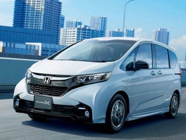 ホンダ 専用パーツ装着のコンプリートカー「FREED Modulo X」を発売