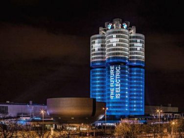 BMWグループが電気駆動モデルの年間10万台販売を達成