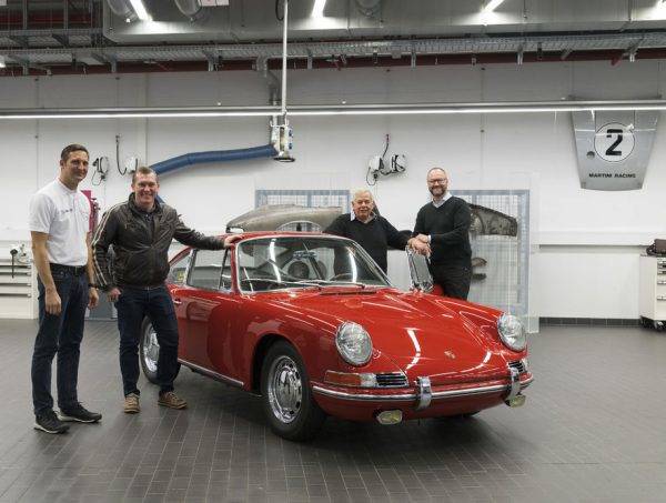 ポルシェ　最古の911をポルシェミュージアムで展示　レストア後