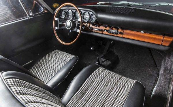 ポルシェ　最古の911をポルシェミュージアムで展示　インテリア