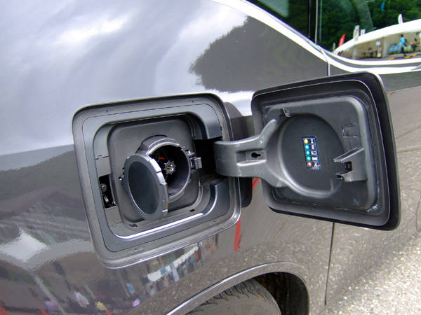 i3