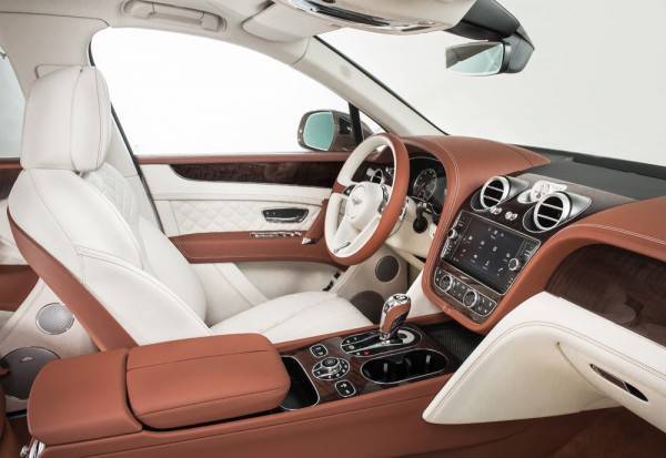 Bentley_Bentayga_04