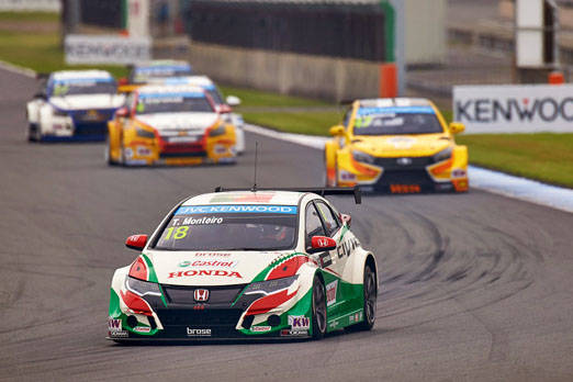 レース2で独走したホンダ・シビックR のモンテイロ