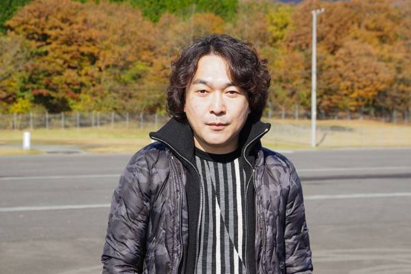 島下泰久氏